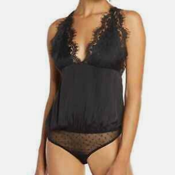 Free People Solid Black Melrose Lace Open Back V Neck Bodysuit - Picture 1 of 12